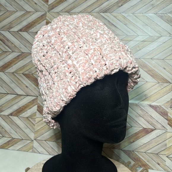 HANDMADE HAND KNITTED CROCHET Beanie Toboggan Winter Hat Warm Soft Stretch - Picture 1 of 6